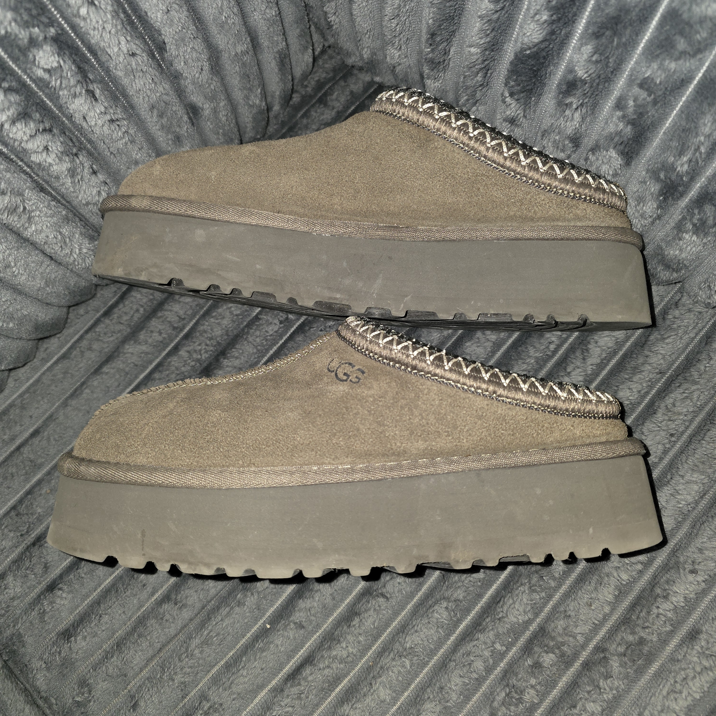 Womens Ugg Slip On